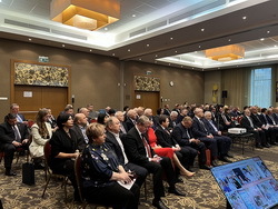       : 585     - 3000  2027 